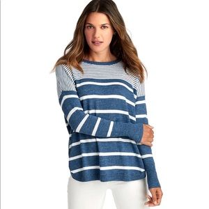 EUC Vineyard Vines Relaxed Cotton Navy and White Striped Sweater - Size Small